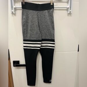 Bombshell leggings size XS